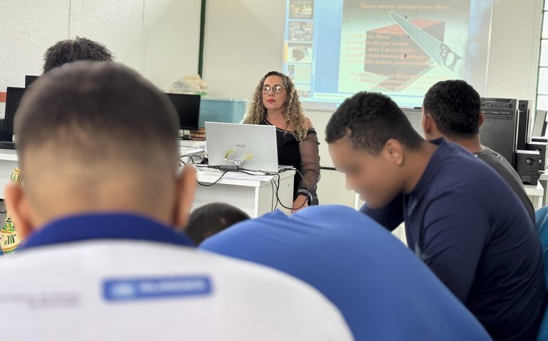 Adolescentes em medidas socioeducativas são preparados para o mercado de trabalho
