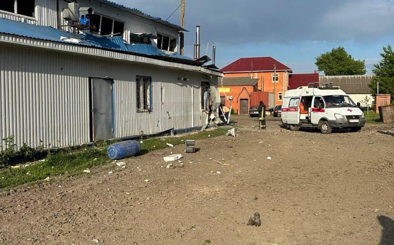 ‼Pelo menos 12 civis ficaram feridos, incluindo dois menores, de acordo com o governador em exercício da região de Kursk, Aleksandr Khinshtein. Todos estão sendo transferidos para o hospital regional.