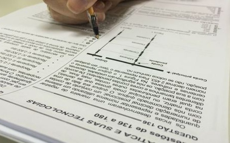 MEC publica regra que altera isenção de taxa no Enem para aluno que faltar prova
