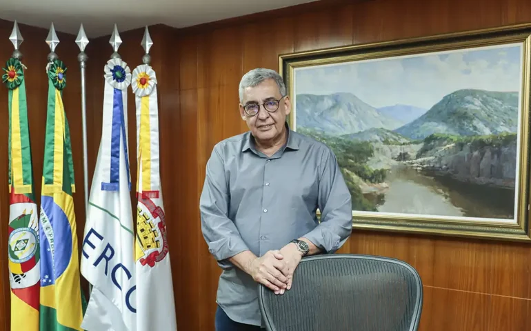 Porto Alegre: 'Não se faz casa da noite para o dia', diz prefeito