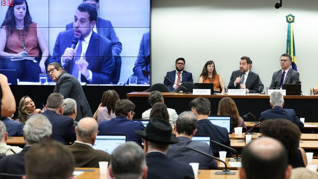 Boulos critica compensação a empresas pelo fim da escala 6x1