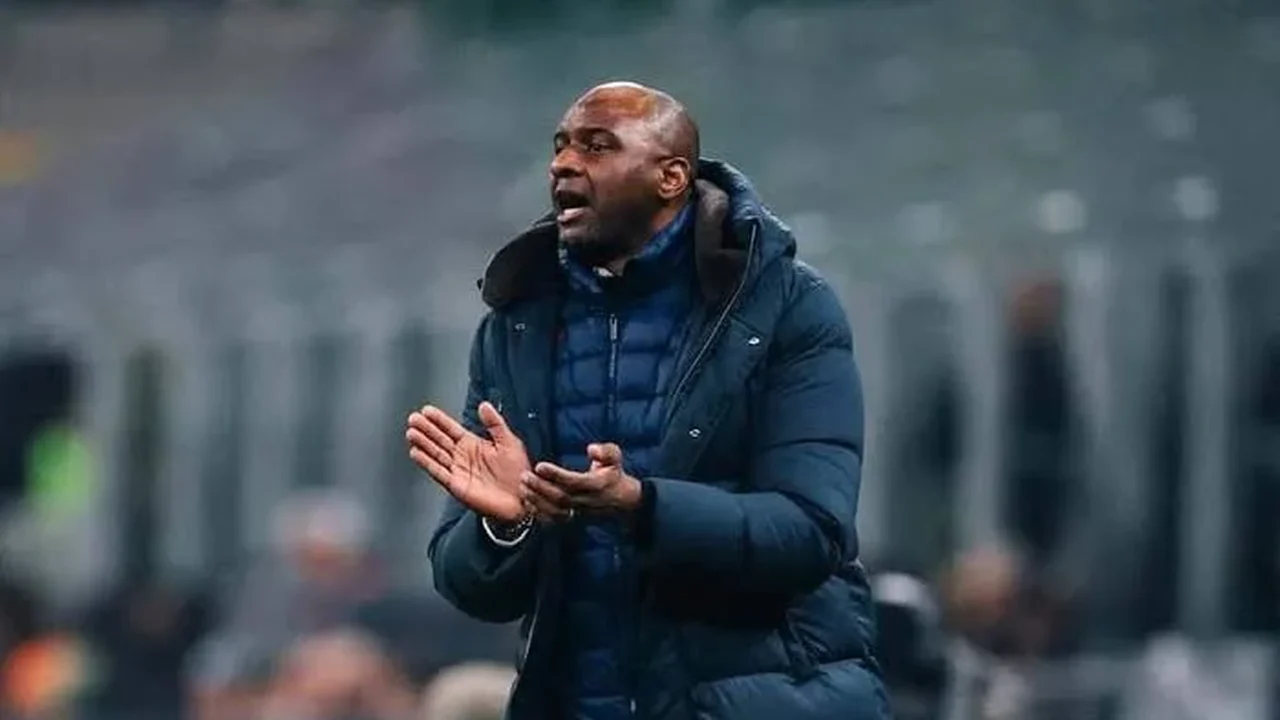 Patrick Vieira assume o comando da seleção de Senegal visando a Copa de 2030