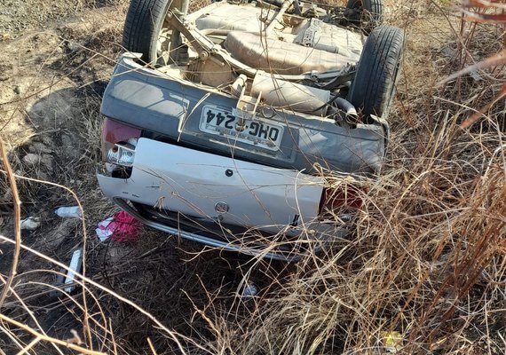Homem morre após capotar com carro na AL-220 em São José da Tapera