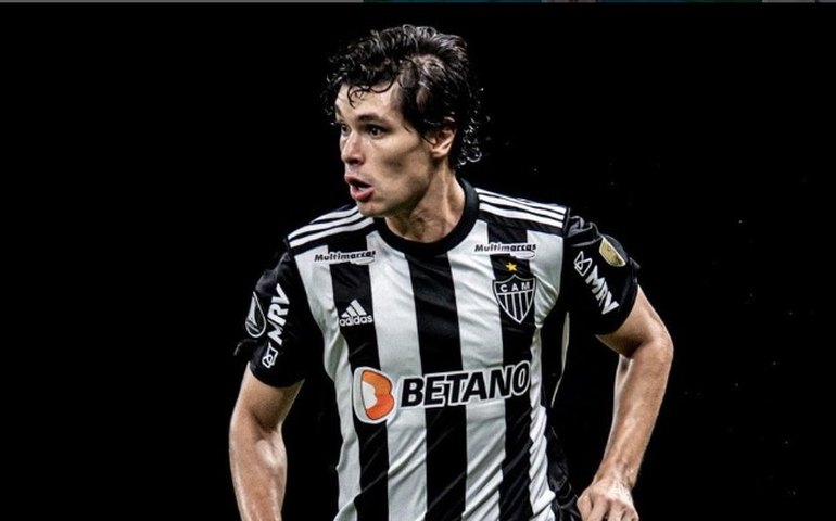 Santos anuncia retorno do lateral-esquerdo Dodô, ex-Atlético-MG