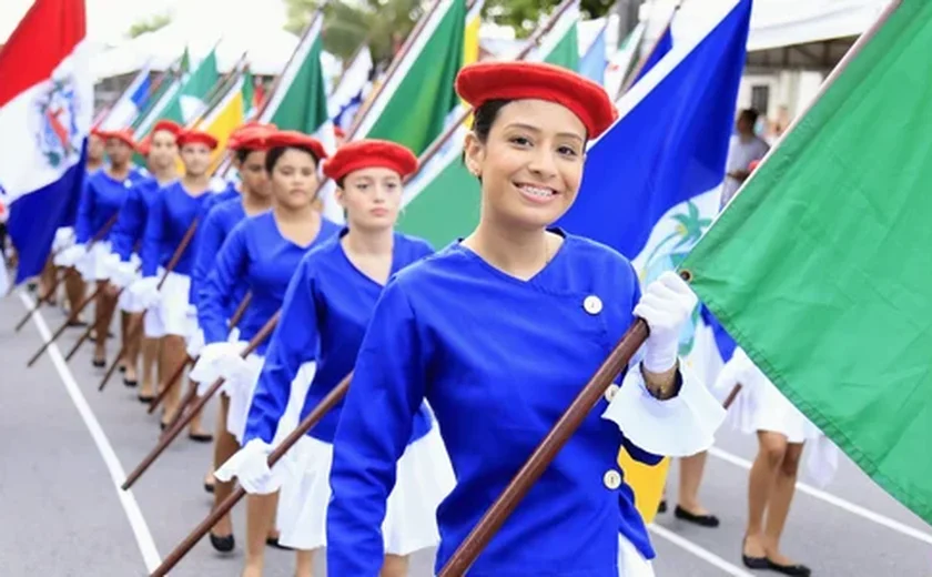 Mais de dois mil estudantes participam do Desfile Cívico nesta segunda-feira, 16