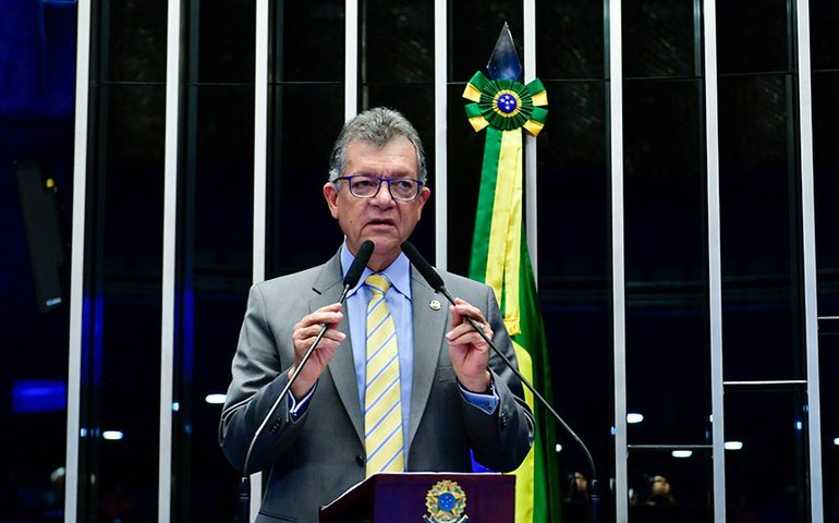 Laércio defende medidas para baixar preços do gás natural no Brasil