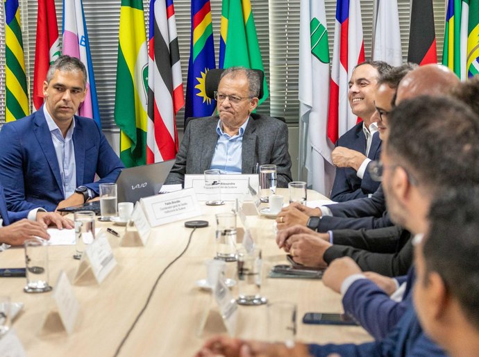 Em Pernambuco, Paulo Dantas articula ampliação de crédito para empresas do Nordeste