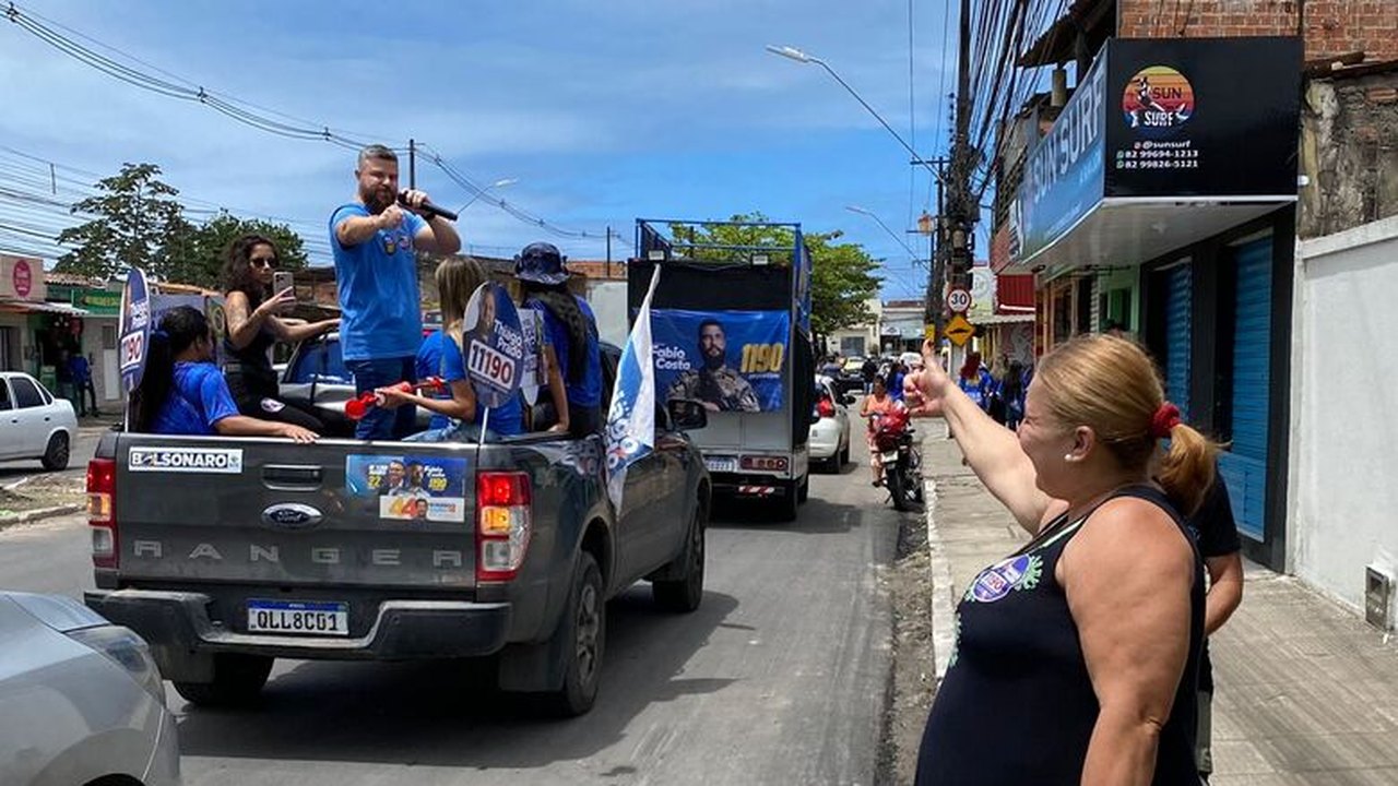 Delegado Thiago Prado percorre bairros de Maceió em Caravana Alagoas Merece Mais