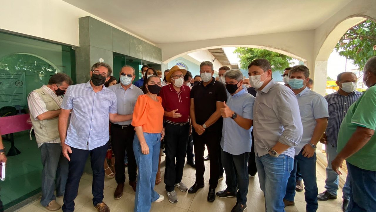 Arthur Lira visita obras do Hospital Regional Santa Rita, em Palmeira dos Índios