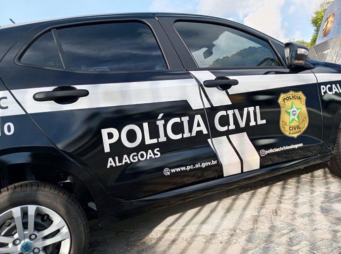 Polícia Civil prende homem acusado de estuprar a própria enteada em São Miguel dos Campos