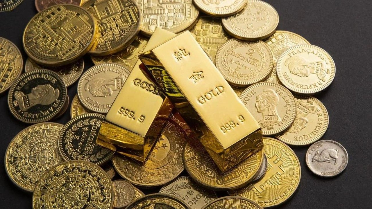 Ouro mantém brilho por reorganização natural dos átomos, aponta estudo