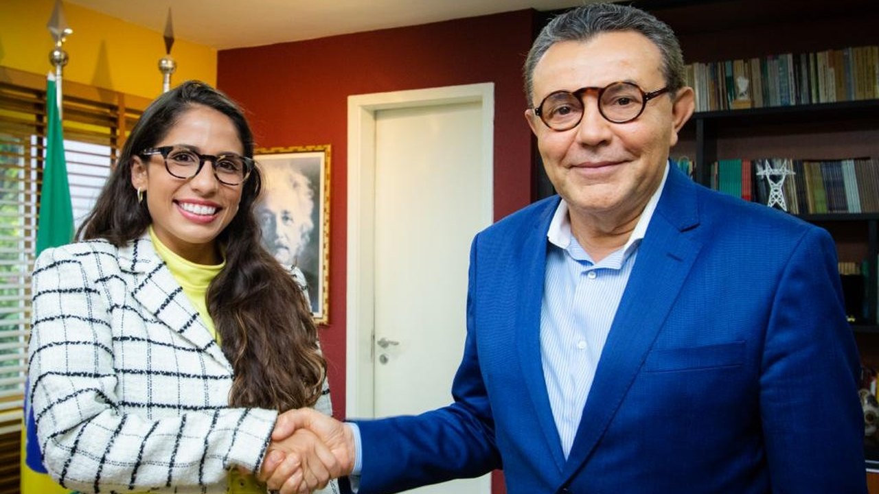 Secretária Paula Dantas assume comando do PSB no Estado