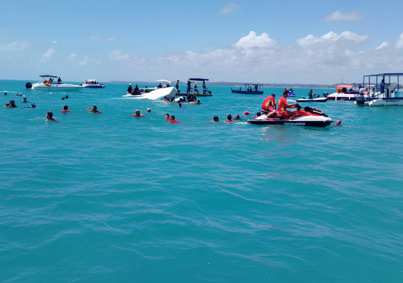 Polícia Civil vai investigar naufrágio de catamarã em Maragogi em que turista morreu
