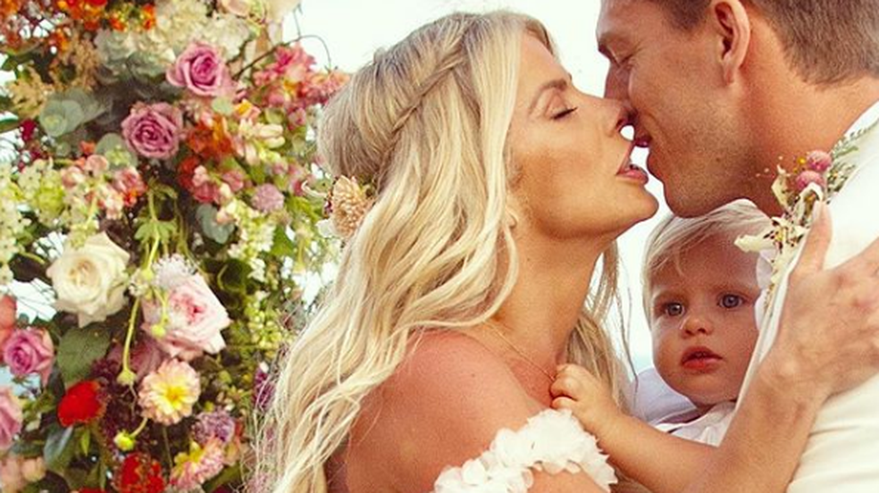 Karina Bacchi e Amaury Nunes se casam em Alagoas