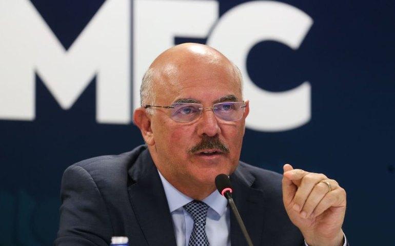 Defesa de Ribeiro pede anulação definitiva da ordem de prisão de ex-ministro