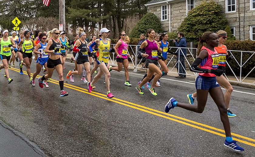 Maratona de Boston é cancelada pela primeira vez após 124 anos de história