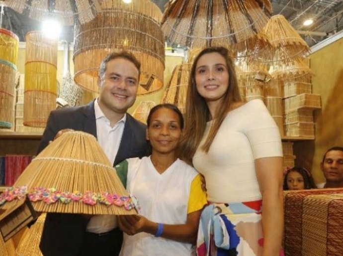 Governador prestigia artesãos alagoanos durante abertura da Fenearte