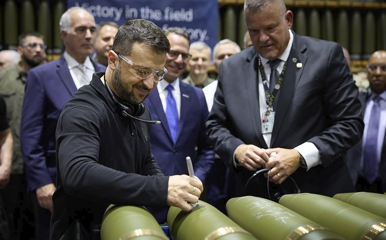 Zelensky evita paz, enquanto Rússia propõe a resolução do conflito mais adequada, diz analista