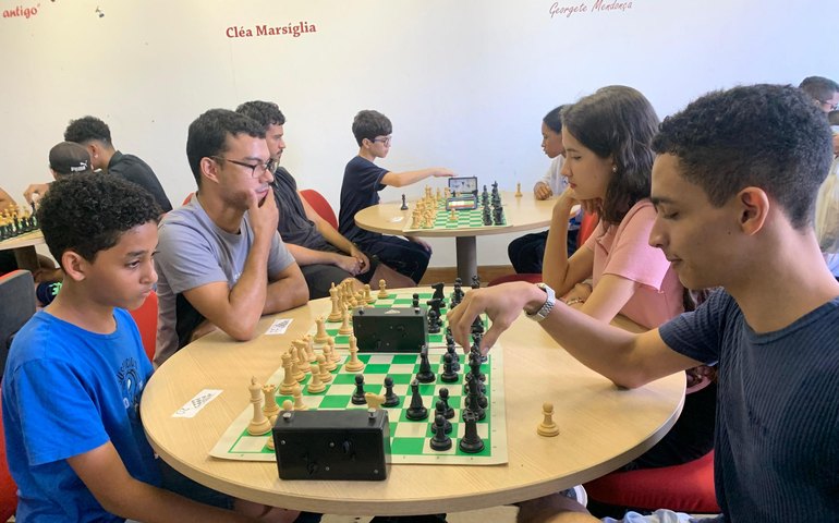 Biblioteca Pública Estadual Graciliano Ramos sedia a 2ª edição do Torneio de Xadrez com recorde de participação