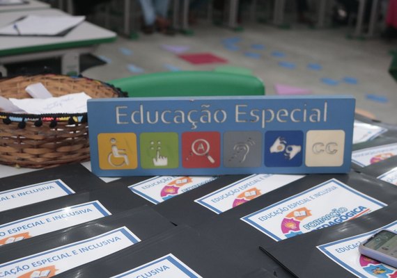 Semede promove curso de qualificação para professores da rede municipal