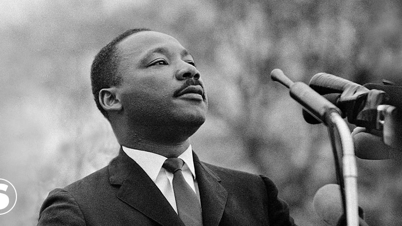 Milhares se reúnem em Washington em celebração a Martin Luther King