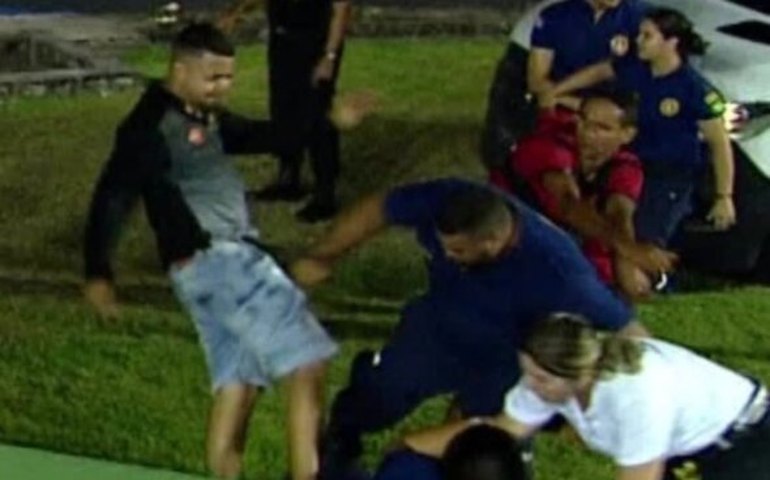 Torcedor do Sport agride bombeira durante invasão ao gramado da Ilha do Retiro