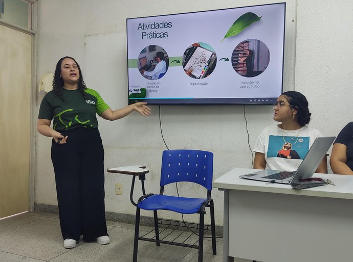 Herbário MAC do IMA compartilha vivências e práticas em evento da Ufal
