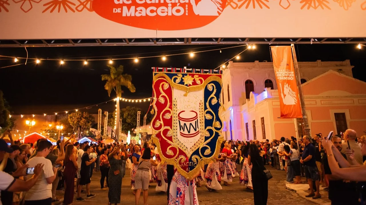 Do sonho à rua: após três anos na FMAC, Myriel Neto celebra festival que fez Maceió receber o Brasil e o mundo