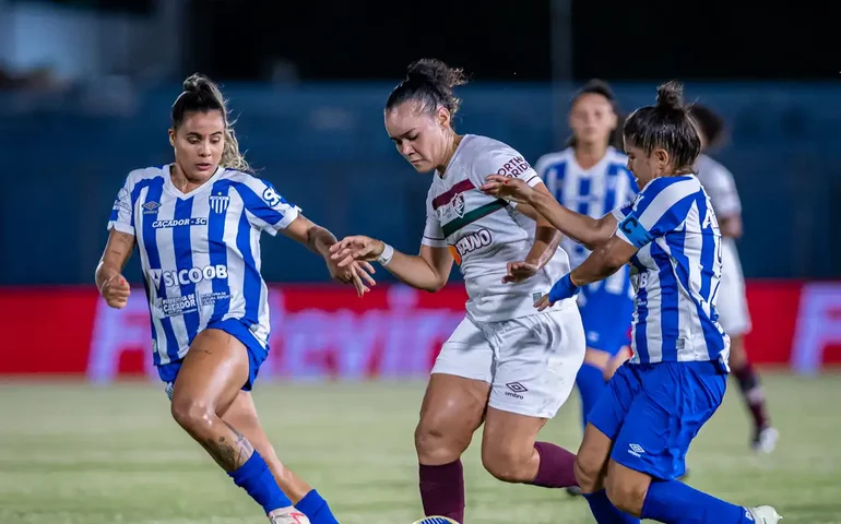 Avaí bate Fluminense na abertura da Supercopa do Brasil feminina
