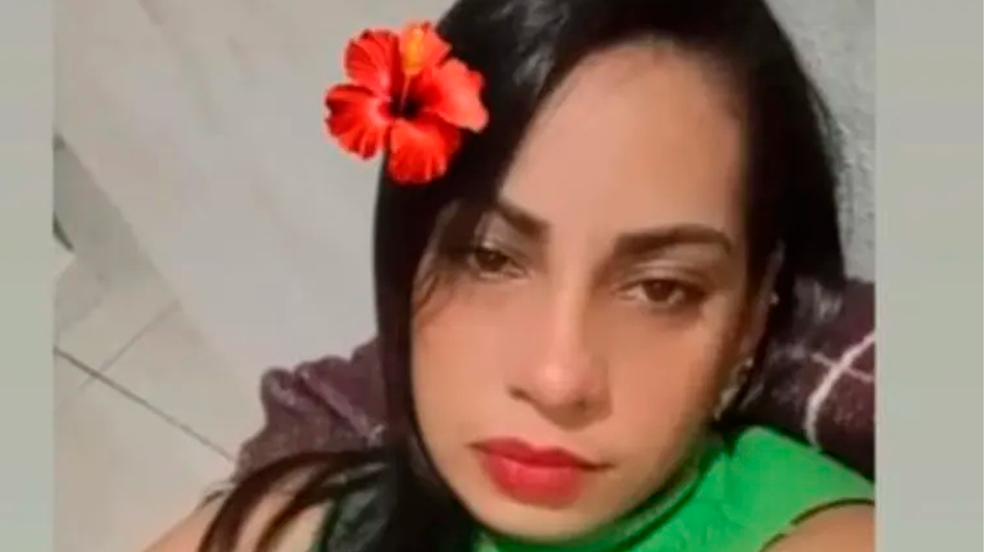 Mulher e filha de 2 anos são encontradas sem vida dentro de casa em Maceió; companheiro é o principal suspeito