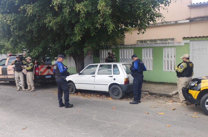 Veículo roubado é recuperado em Maceió