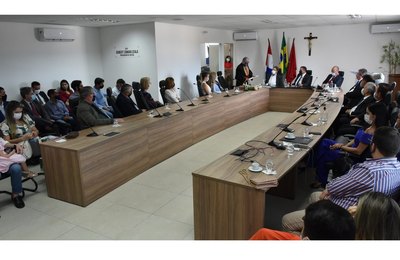 Procurador de Justiça recebe homenagem durante sessão do Colégio de Procuradores