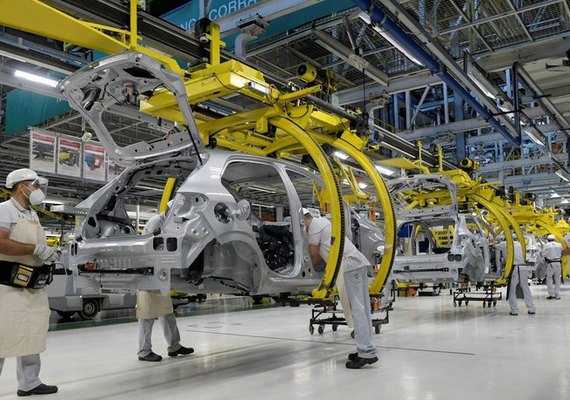Produção industrial recua em 17 das 25 atividades em março ante o mesmo mês de 2023