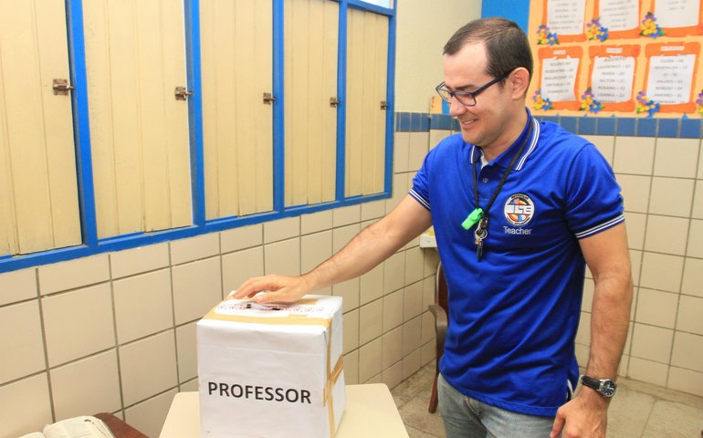 Escolas estaduais realizam consulta pública para escolha de gestores nesta quarta-feira