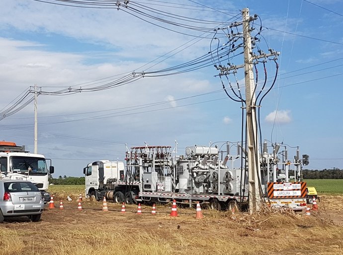 Eletrobrás realiza manutenção usando subestação móvel