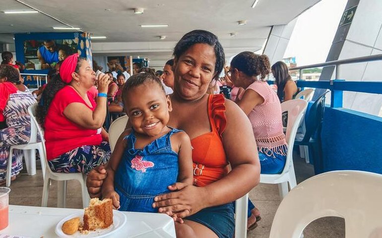 Seades homenageia 400 mulheres em situação de vulnerabilidade com ações no Rei Pelé