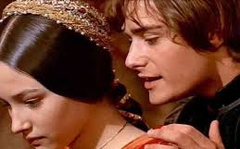 Atores de 'Romeu e Julieta' processam estúdio por cena de nudez filmada há 55 anos