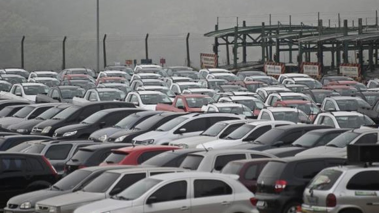 Estoque de veículos é suficiente para 18 dias de venda, revela Anfavea