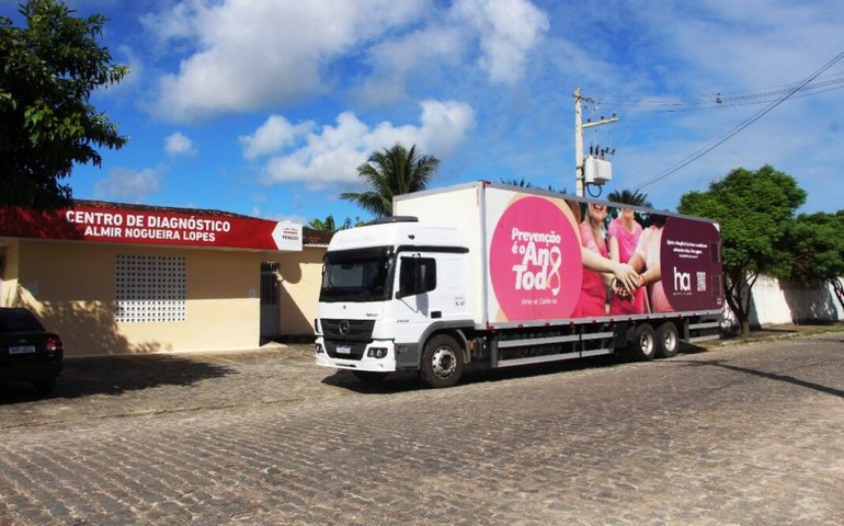Carreta do Amor proporciona exames de mamografia e citologia para mulheres de Penedo