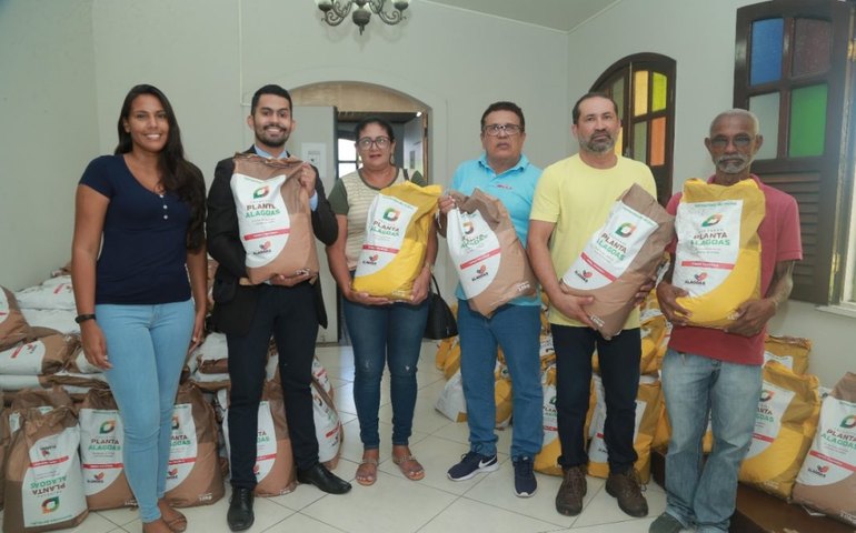 Prefeitura de Penedo e Governo de Alagoas investem na agricultura familiar