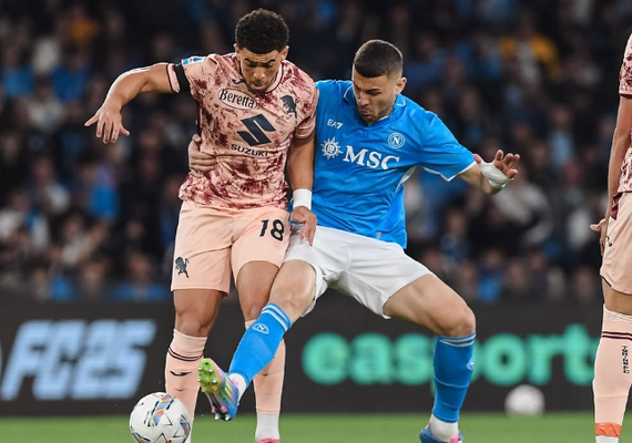 Napoli abre 3 pontos de vantagem no topo do Italiano após bater Torino com gols de McTominay