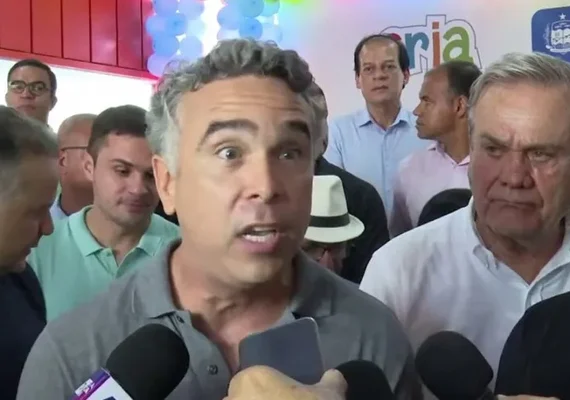 FALTA CRECHE – “Sem dúvida, isso é um crime”: Rafael Brito vai denunciar JHC em Brasília
