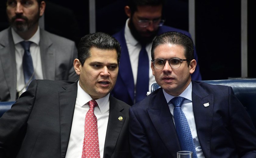 Chefes do Senado e da Câmara falam em união contra 'agressão' dos EUA