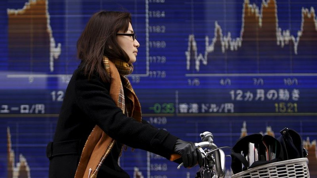 Bolsas da Ásia fecham mistas, com salto de juros ultralongos e quadro político japonês no radar