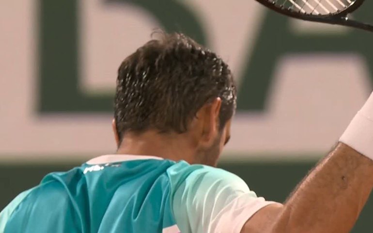 Cilic arrasa com Medvedev em Roland Garros e adia sonho de russo voltar ao topo