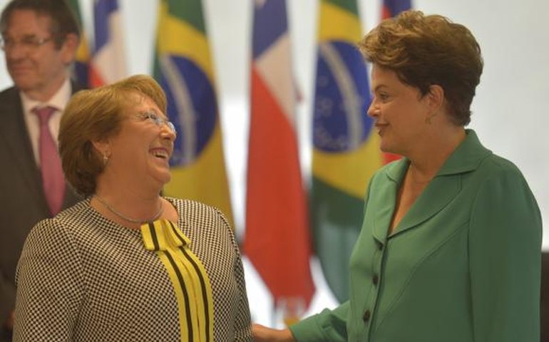 Dilma e Bachelet assinam tratado sobre violações de direitos humanos