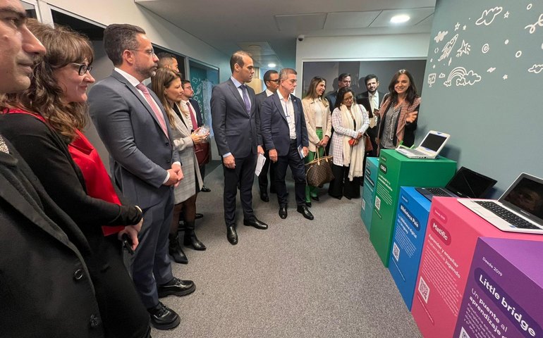 Missão Uruguai: Governo de Alagoas conhece política de um computador por aluno