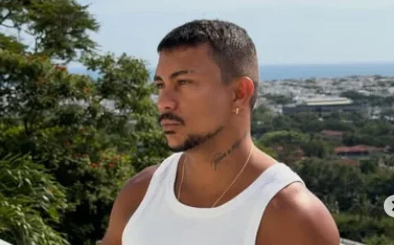 No ar em ‘Três Graças’, Xamã fala da vergonha ao gravar cenas de nudez e da vaidade construída com o tempo: ‘Sou bonitão mesmo’