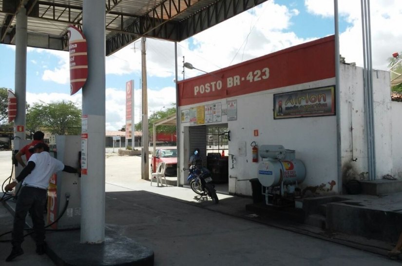 IMA flagra postos de combustível sem licença ambiental no Sertão alagoano