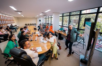 Paulo Dantas discute investimento público com forças de segurança visando desenvolvimento econômico do Estado
